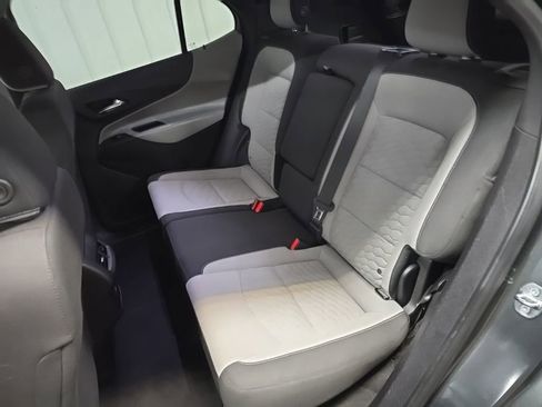 Used 2018 Chevrolet Equinox LT image 31