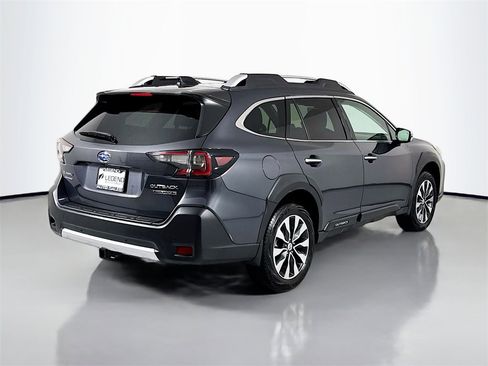 Used 2024 Subaru Outback Touring XT image 5