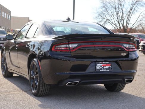 Used 2022 Dodge Charger SXT w/ Blacktop Package image 11