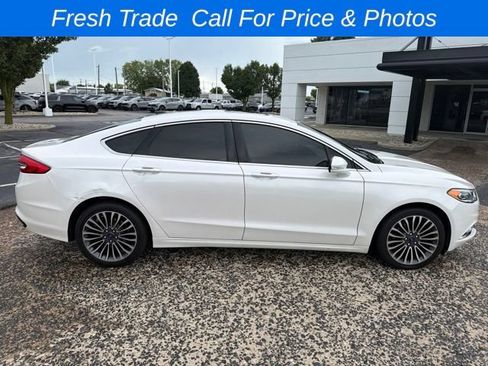 Used 2017 Ford Fusion SE w/ Fusion SE Technology Package AWD/4WD image 6
