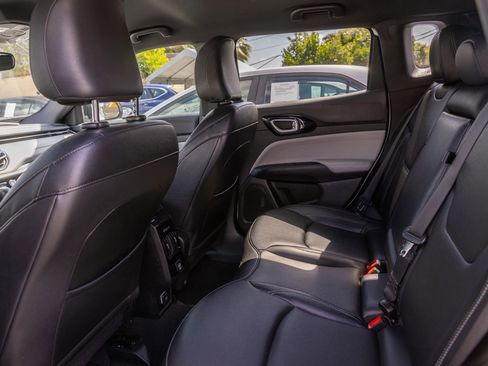 Used 2025 Jeep Compass Limited AWD/4WD image 23