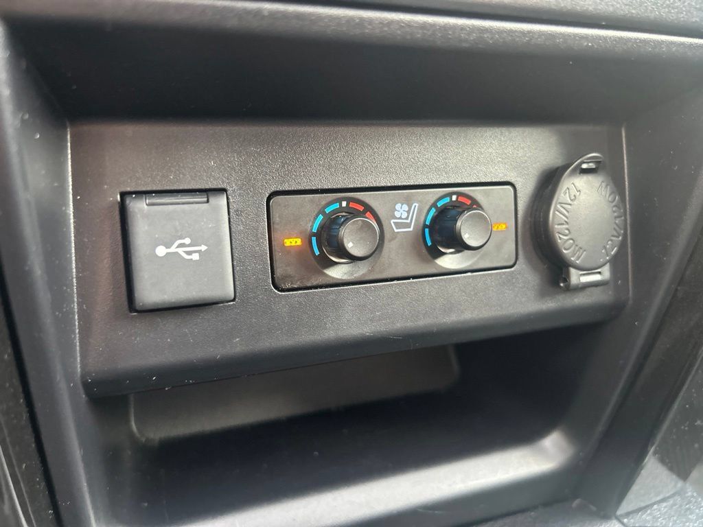 Used 2021 Toyota 4Runner Nightshade AWD/4WD image 33