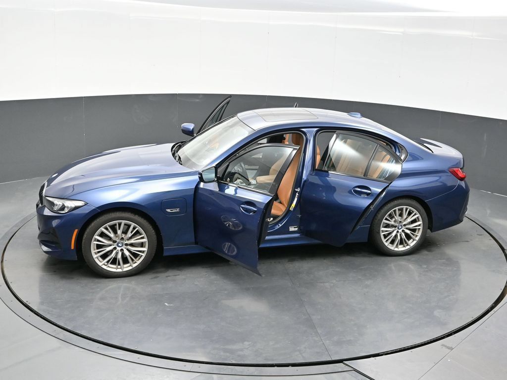 Used 2023 BMW 330e xDrive w/ Premium Package AWD/4WD image 44