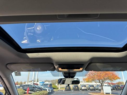 Used 2025 Nissan Altima 2.5 SL FWD image 5