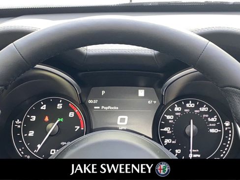 New 2023 Alfa Romeo Stelvio Veloce image 18