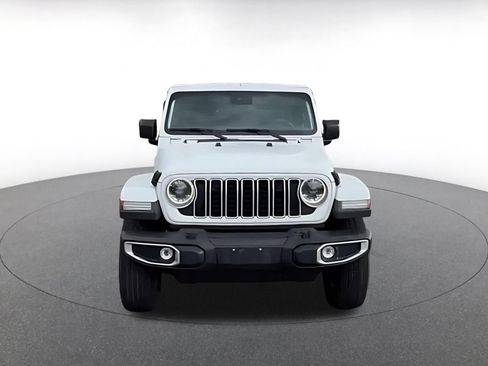 Used 2025 Jeep Wrangler Unlimited Sahara AWD/4WD image 2