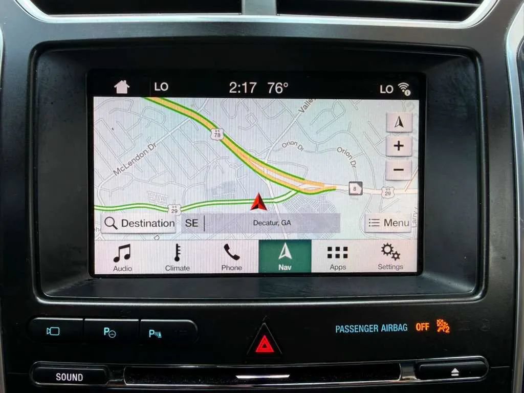 Used 2018 Ford Explorer Platinum AWD/4WD image 21