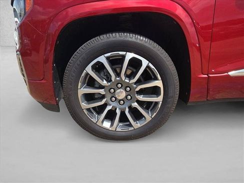 Used 2021 GMC Acadia Denali w/ Denali Technology Package FWD image 25