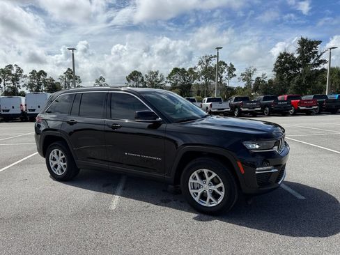 Used 2023 Jeep Grand Cherokee Limited AWD/4WD image 1