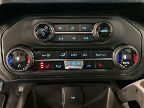 Used 2023 Ford Bronco Outer Banks image 19