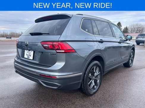 Used 2024 Volkswagen Tiguan SE image 6