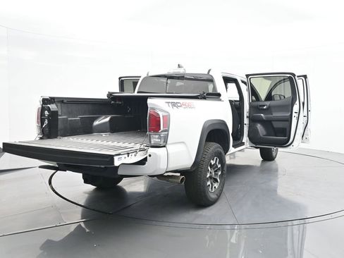 Used 2020 Toyota Tacoma TRD Off-Road image 38