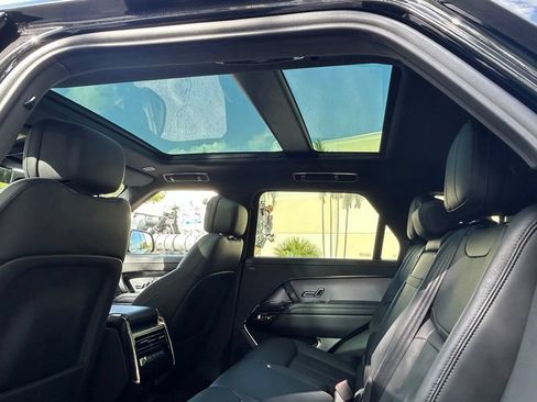 Used 2025 Land Rover Range Rover Sport SE AWD/4WD image 43