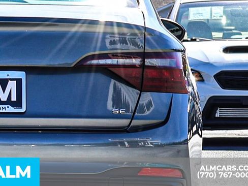 Used 2024 Volkswagen Jetta SE image 14