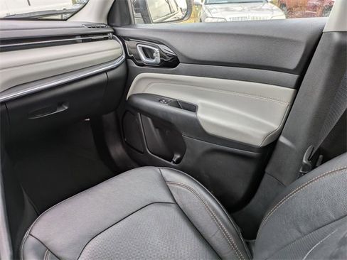 Used 2022 Jeep Compass Limited image 18