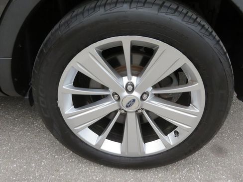 Used 2019 Ford Explorer Limited w/ Class III Trailer Tow Package image 5