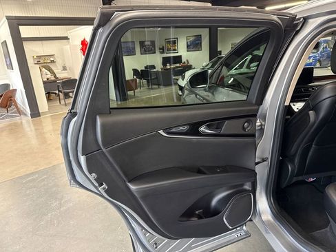 Used 2022 Lincoln Nautilus Reserve w/ Luxury Package image 36