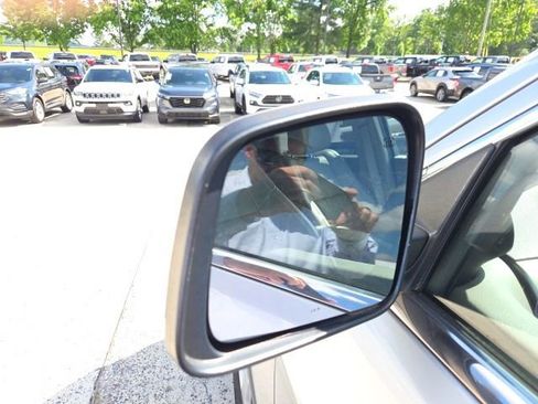 Used 2011 Jeep Grand Cherokee Laredo RWD image 36