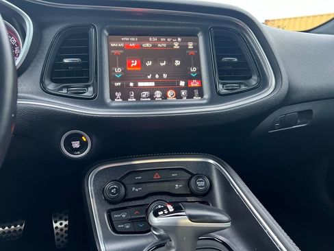 Used 2016 Dodge Challenger SXT Plus image 24