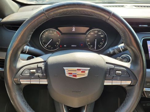 Used 2020 Cadillac XT4 Premium Luxury image 13