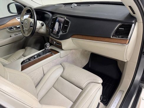 Used 2016 Volvo XC90 T6 Inscription w/ Vision Package image 42