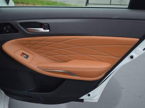 Used 2020 Toyota Avalon Limited w/ Advanced Safety Package image 32