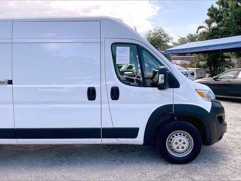 Used 2024 RAM ProMaster 2500 w/ Convenience Group FWD image 18