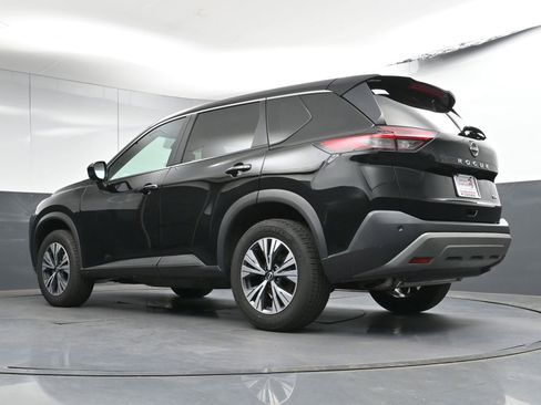 Used 2023 Nissan Rogue SV image 26