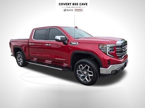 Used 2025 GMC Sierra 1500 SLT image 1