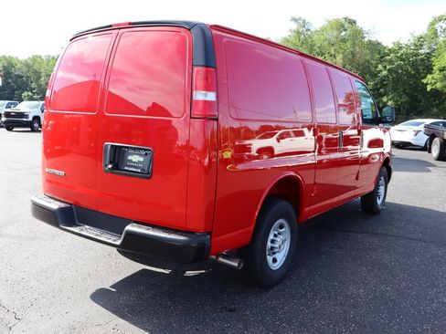 New 2026 Chevrolet Express 2500 w/ Driver Convenience Package RWD image 32