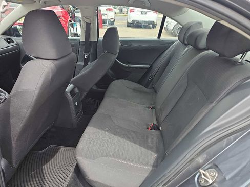 Used 2015 Volkswagen Jetta S FWD image 12