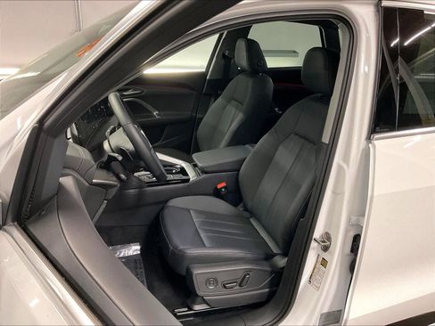 Certified 2025 Audi Q5 Premium AWD/4WD image 25
