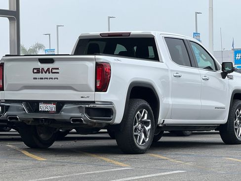 Used 2023 GMC Sierra 1500 SLT w/ SLT Premium Package image 4