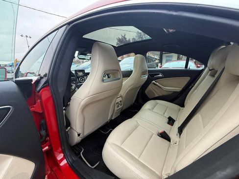 Used 2014 Mercedes-Benz CLA 250 image 10
