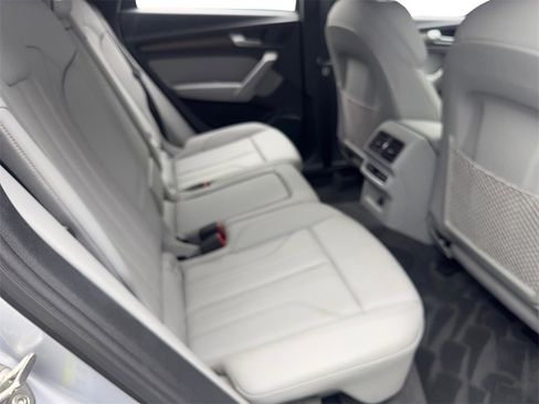 Used 2022 Audi Q5 2.0T Premium w/ Convenience Package image 40