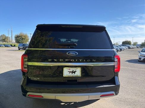 Used 2023 Ford Expedition Platinum image 28