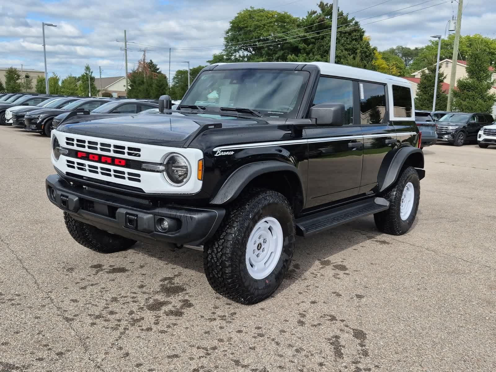New 2026 Ford Bronco Heritage Edition AWD/4WD image 4