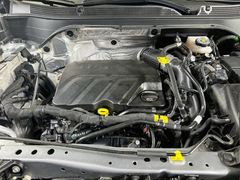 Used 2025 Chevrolet Trax ACTIV FWD image 28