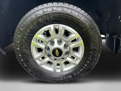 Used 2024 Chevrolet Silverado 2500 LT AWD/4WD image 10