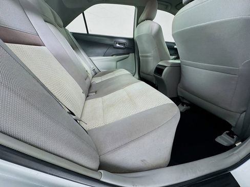 Used 2013 Toyota Camry LE image 31
