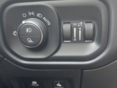 Used 2023 RAM 1500 Limited image 17