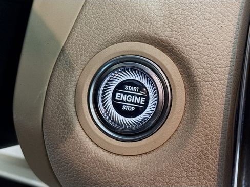 Used 2019 Mercedes-Benz C 300 C 300 image 21