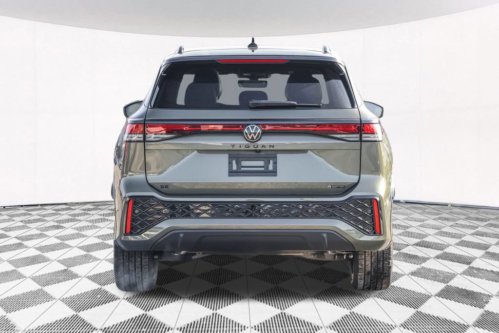 Certified 2026 Volkswagen Tiguan SE R-Line AWD/4WD image 12