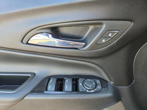Used 2023 Chevrolet Equinox Premier AWD/4WD image 17