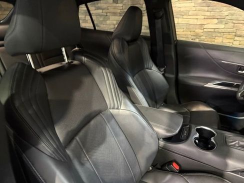 Used 2021 Toyota Venza XLE w/ Softex Package AWD/4WD image 2