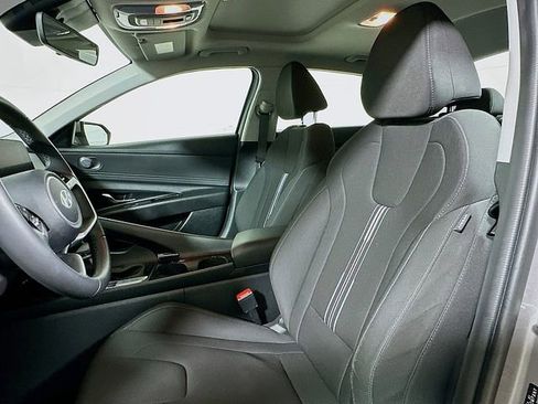 Used 2024 Hyundai Elantra SEL w/ Convenience Package FWD image 11