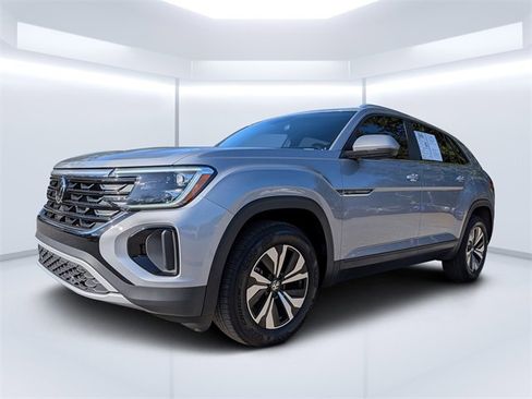 Certified 2024 Volkswagen Atlas Cross Sport SE image 7
