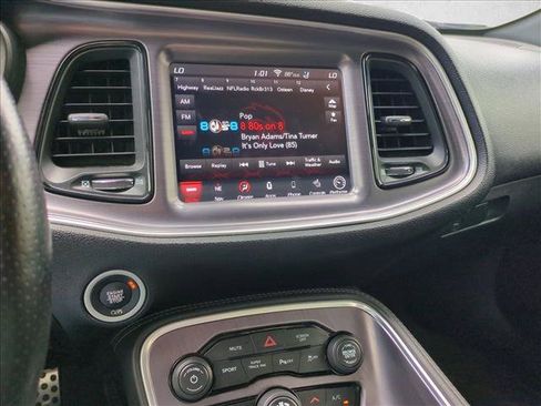 Used 2018 Dodge Challenger R/T Scat Pack RWD image 15