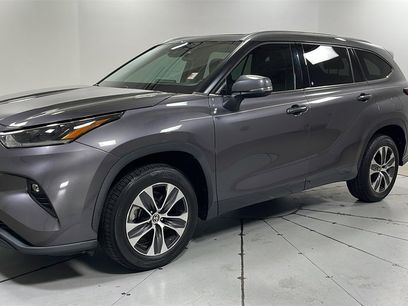 Used 2021 Toyota Highlander XLE