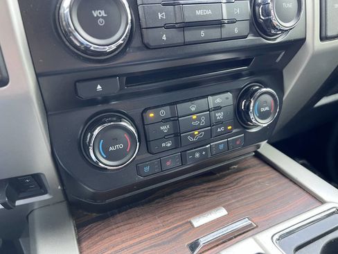 Used 2015 Ford F150 Lariat w/ Equipment Group 501A Mid AWD/4WD image 18